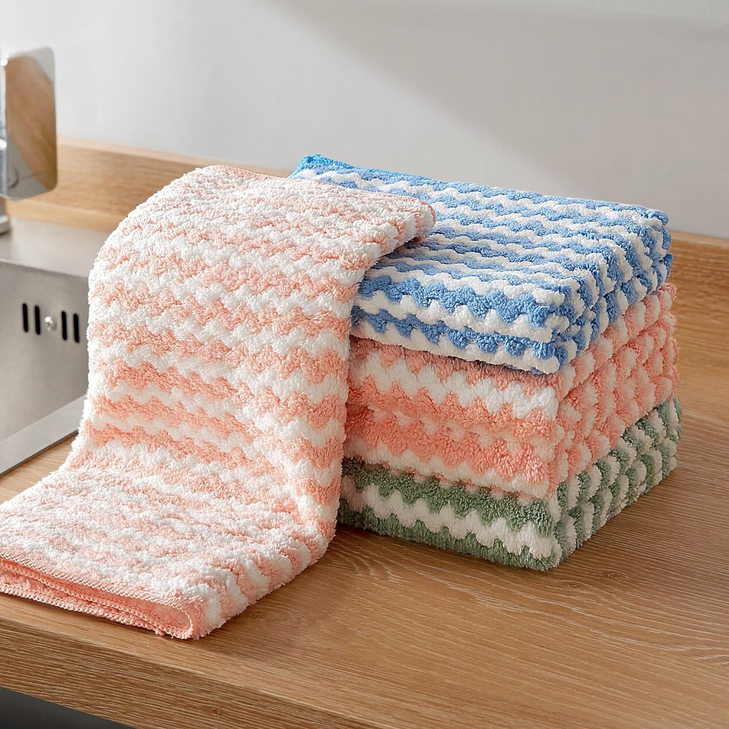 Microfiber Cleaning Cloth, All-Purpose Microfiber Towels, Absorbent Streak Free Lint Free Rags for Cleaningreusable and Washable Towels-5 Pack, Size 11.8 X 11.8 Inch